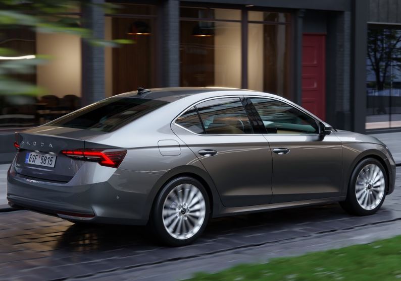 2026 Skoda Octavia Sedan 1.5 TSI (115 HP) Premium DSG Özellikleri - arabavs.com