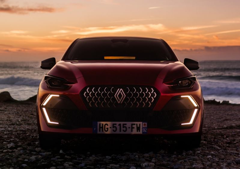 2026 Renault Clio Hatchback 5 Kapı 1.2 TCe (115 HP) esprit alpine EDC Özellikleri - arabavs.com