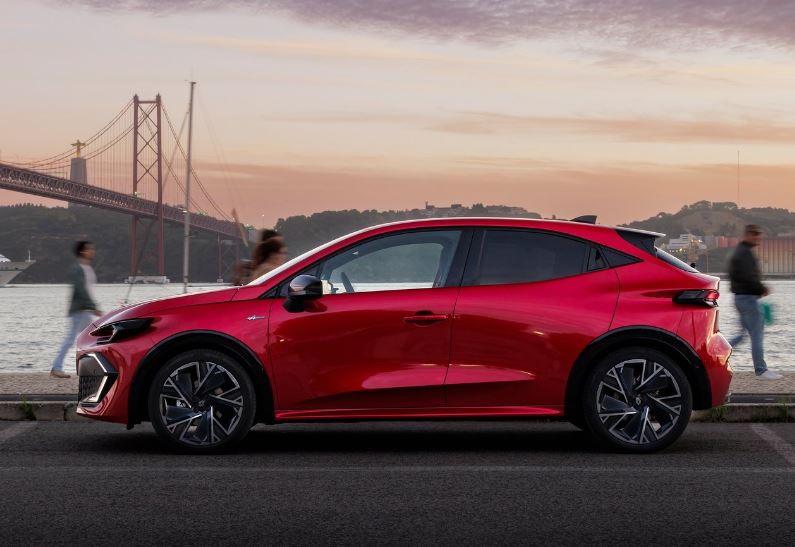 2026 Renault Clio Hatchback 5 Kapı 1.2 TCe (115 HP) esprit alpine EDC Özellikleri - arabavs.com