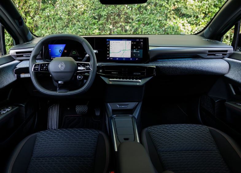 2026 Renault Clio Hatchback 5 Kapı 1.2 TCe (115 HP) esprit alpine EDC Özellikleri - arabavs.com