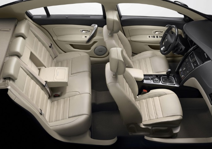 2015 Renault Latitude Sedan 1.5 dCi (110 HP) Executive EDC Özellikleri - arabavs.com