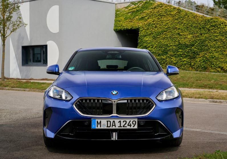 2025 BMW 1 Serisi Hatchback 5 Kapı 120 1.5 (170 HP) Sport Line Otomatik Özellikleri - arabavs.com