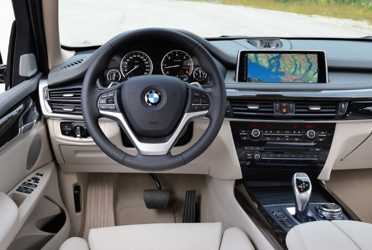 2017 BMW X5 SUV 25d xDrive 2.0 (231 HP) Pure Steptronic Özellikleri - arabavs.com