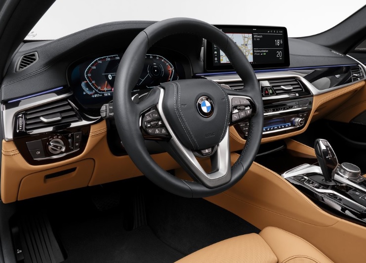 2022 BMW 5 Serisi Sedan 520i 1.6 (170 HP) M Sport Steptronic Özellikleri - arabavs.com