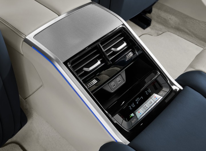 2022 BMW 8 Serisi Cabrio 840i xDrive 3.0 Cabrio (340 HP) M Technic Steptronic Özellikleri - arabavs.com