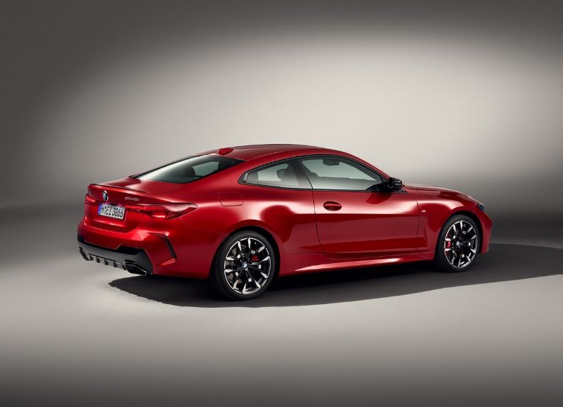 2025 BMW 4 Serisi Coupe 420i 1.6 (170 HP) M Sport Otomatik Özellikleri - arabavs.com
