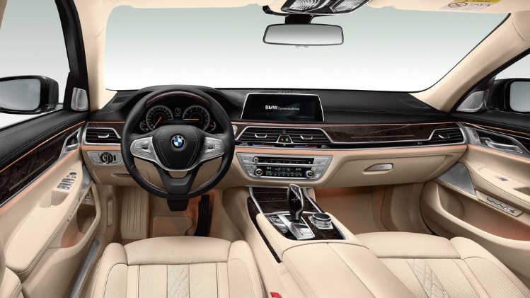 2017 BMW 7 Serisi Sedan 730Li 2.0 (258 HP) Executive Lounge AT Özellikleri - arabavs.com