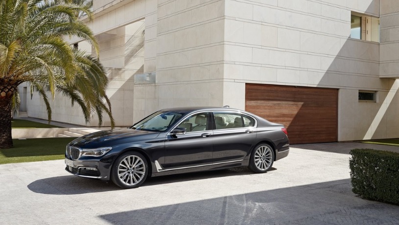 2017 BMW 7 Serisi Sedan 730Li 2.0 (258 HP) Prestige Otomatik Özellikleri - arabavs.com