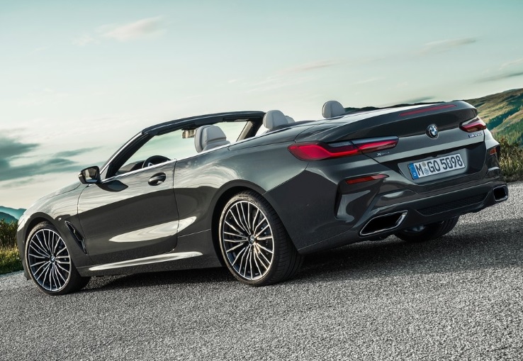 2025 BMW 8 Serisi Cabrio 840i 3.0 xDrive Cabrio (340 HP) M Sport Steptronic Özellikleri - arabavs.com