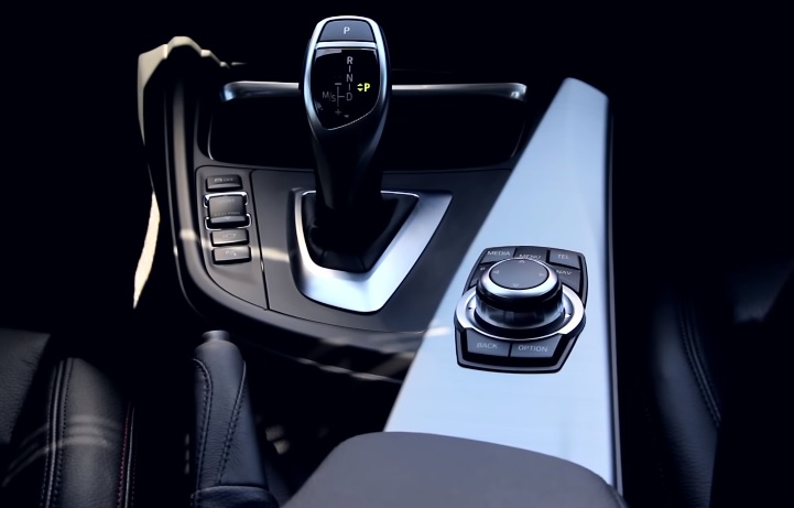 2016 BMW 3 Serisi Sedan 320i ED 1.6 (170 HP) Luxury M Plus Otomatik Özellikleri - arabavs.com