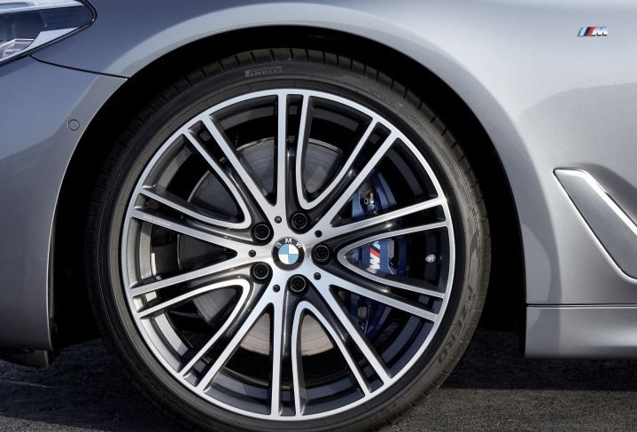 2017 BMW 5 Serisi Sedan 530i 2.0 (252 HP) Prestige Otomatik Özellikleri - arabavs.com