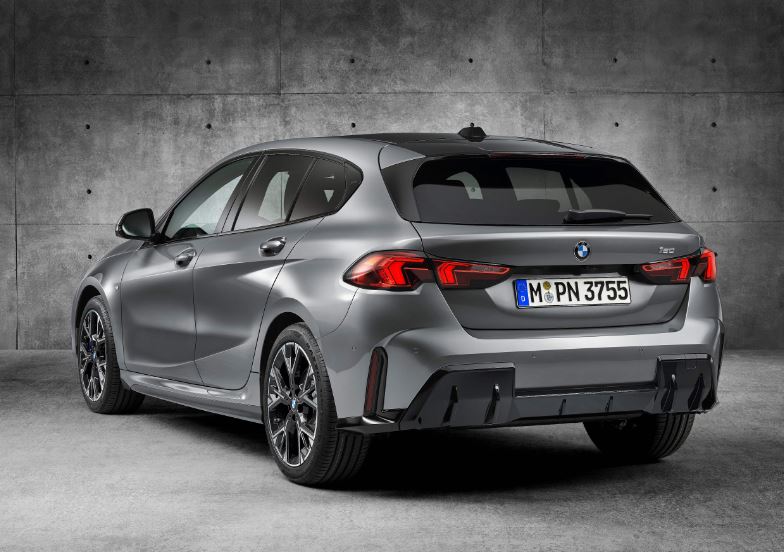 2024 BMW Yeni 1 Serisi Hatchback 5 Kapı 120 1.5 (170 HP) M Sport Steptronic Özellikleri - arabavs.com