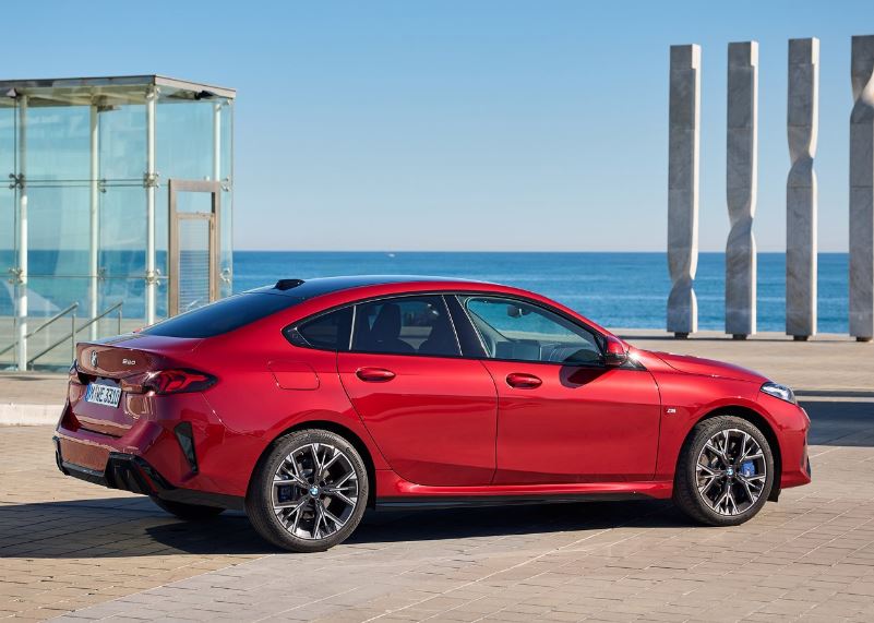 2025 BMW 2 Serisi Gran Coupe 220 1.5 (170 HP) Sport Line Otomatik Özellikleri - arabavs.com