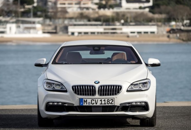 2017 BMW 6 Serisi Sedan 640d 3.0 (313 HP) Pure Otomatik Özellikleri - arabavs.com