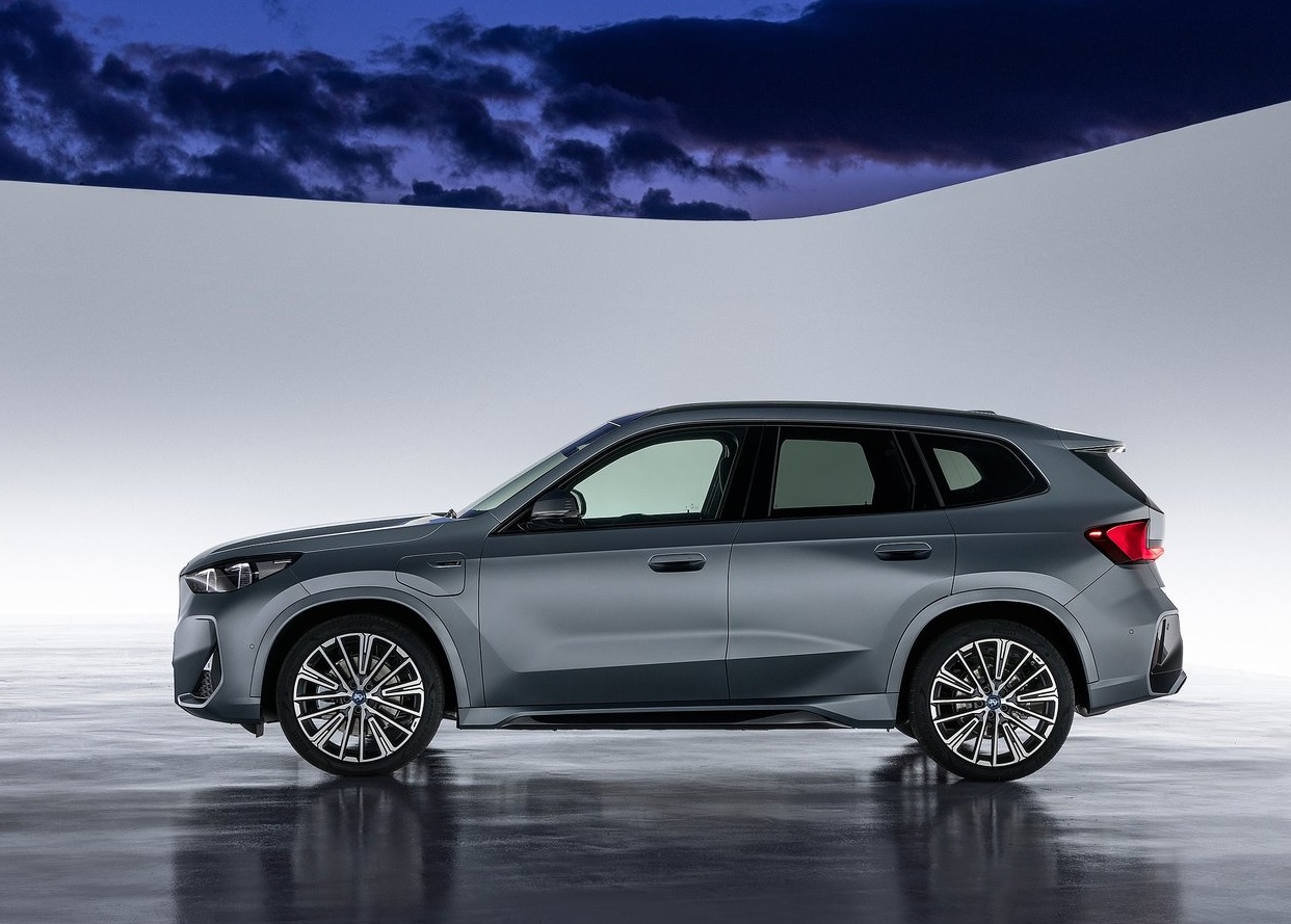 2024 BMW X1 SUV 1.5 sDrive20i (170 HP) X-Line Steptronic Özellikleri - arabavs.com