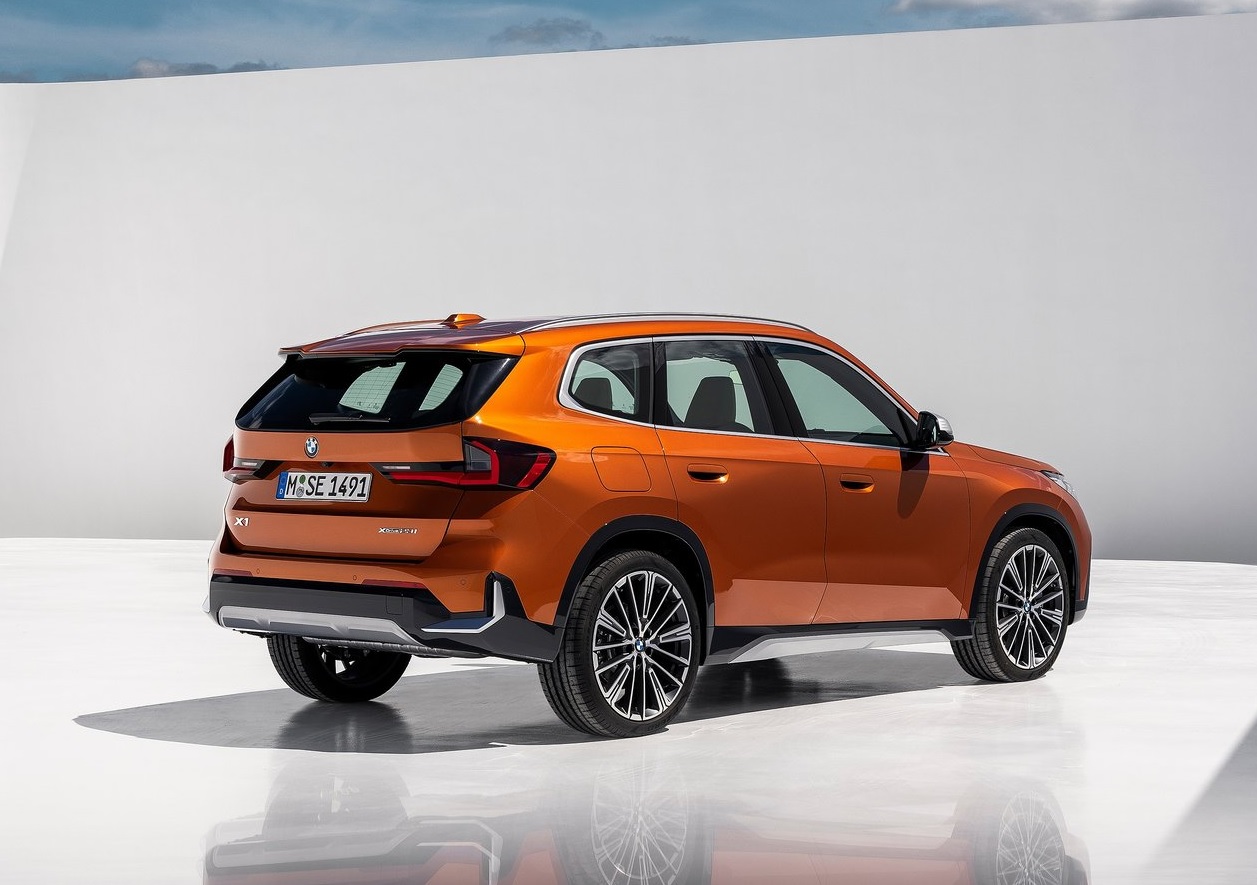 2024 BMW X1 SUV 1.5 sDrive20i (170 HP) X-Line Steptronic Özellikleri - arabavs.com