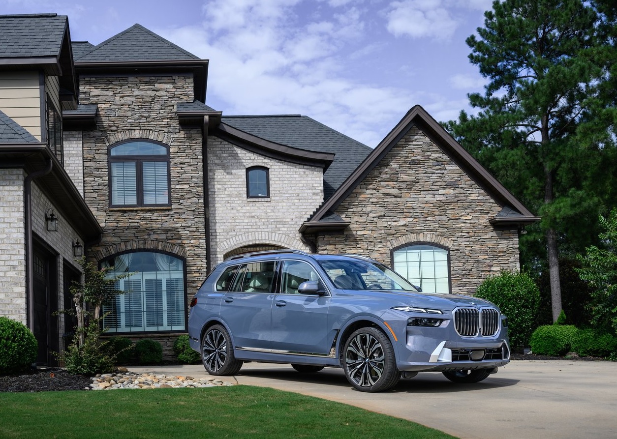 2025 BMW X7 SUV 3.0 xDrive40d (340 HP) M Excellence Steptronic Özellikleri - arabavs.com