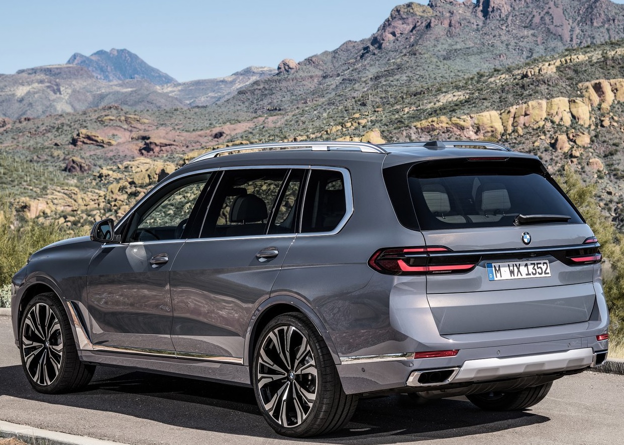 2025 BMW X7 SUV 3.0 xDrive40d (340 HP) M Excellence Steptronic Özellikleri - arabavs.com