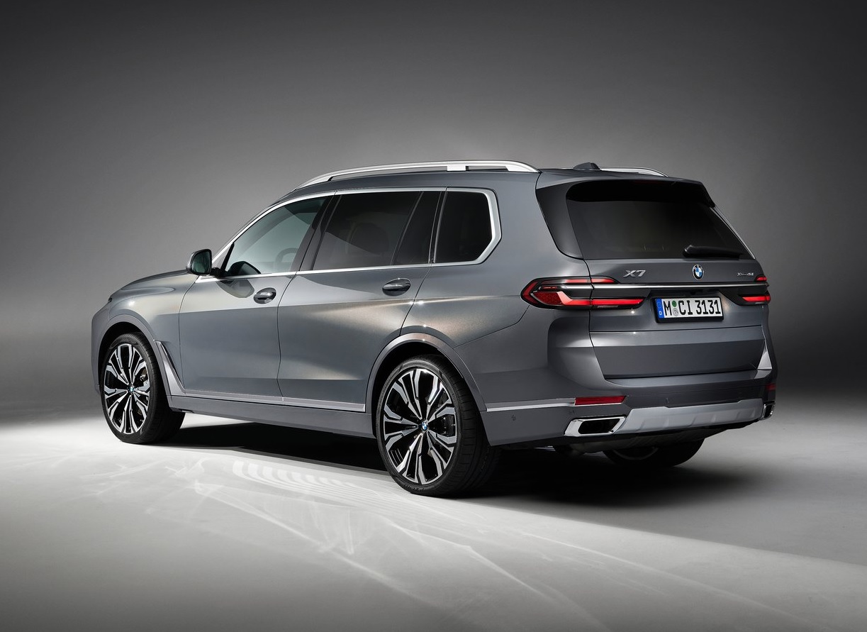 2025 BMW X7 SUV 3.0 xDrive40d (340 HP) M Excellence Steptronic Özellikleri - arabavs.com