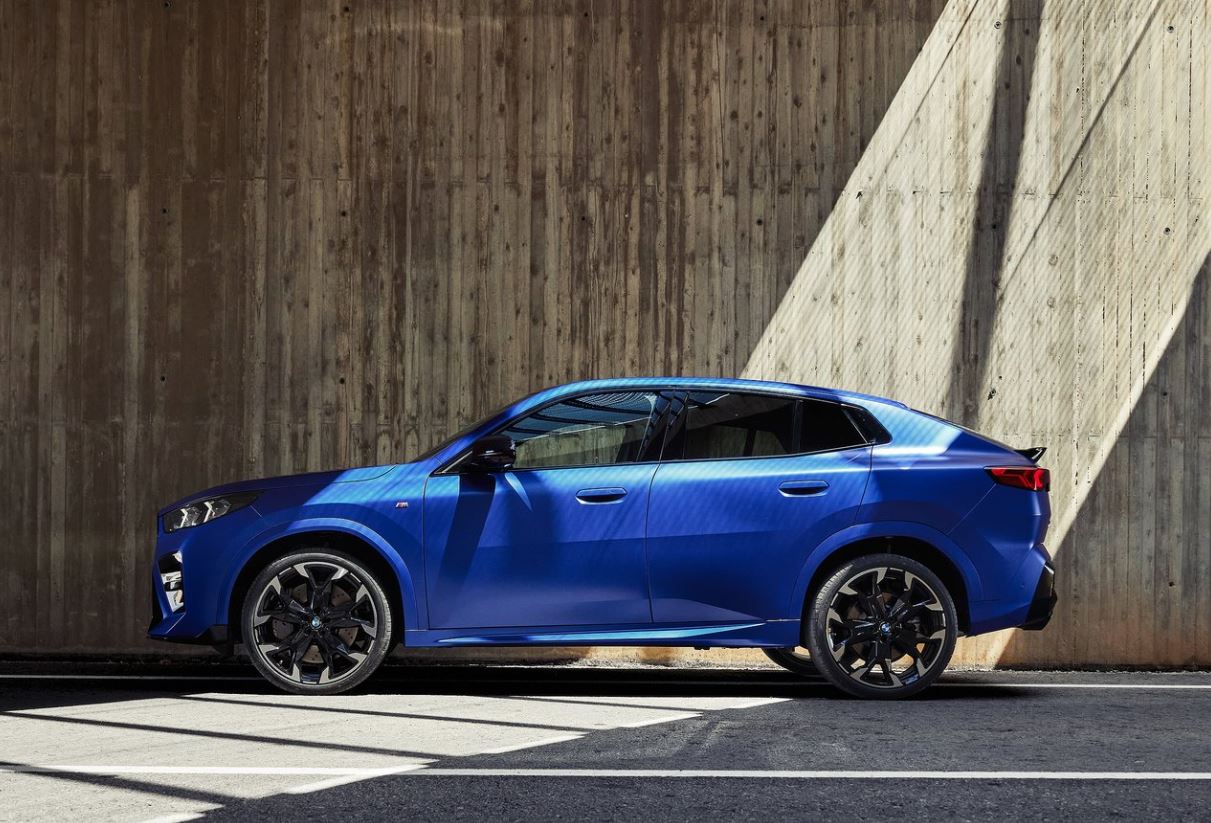 2025 BMW X2 SUV 1.5 sDrive20i (170 HP) M Sport Steptronic Özellikleri - arabavs.com