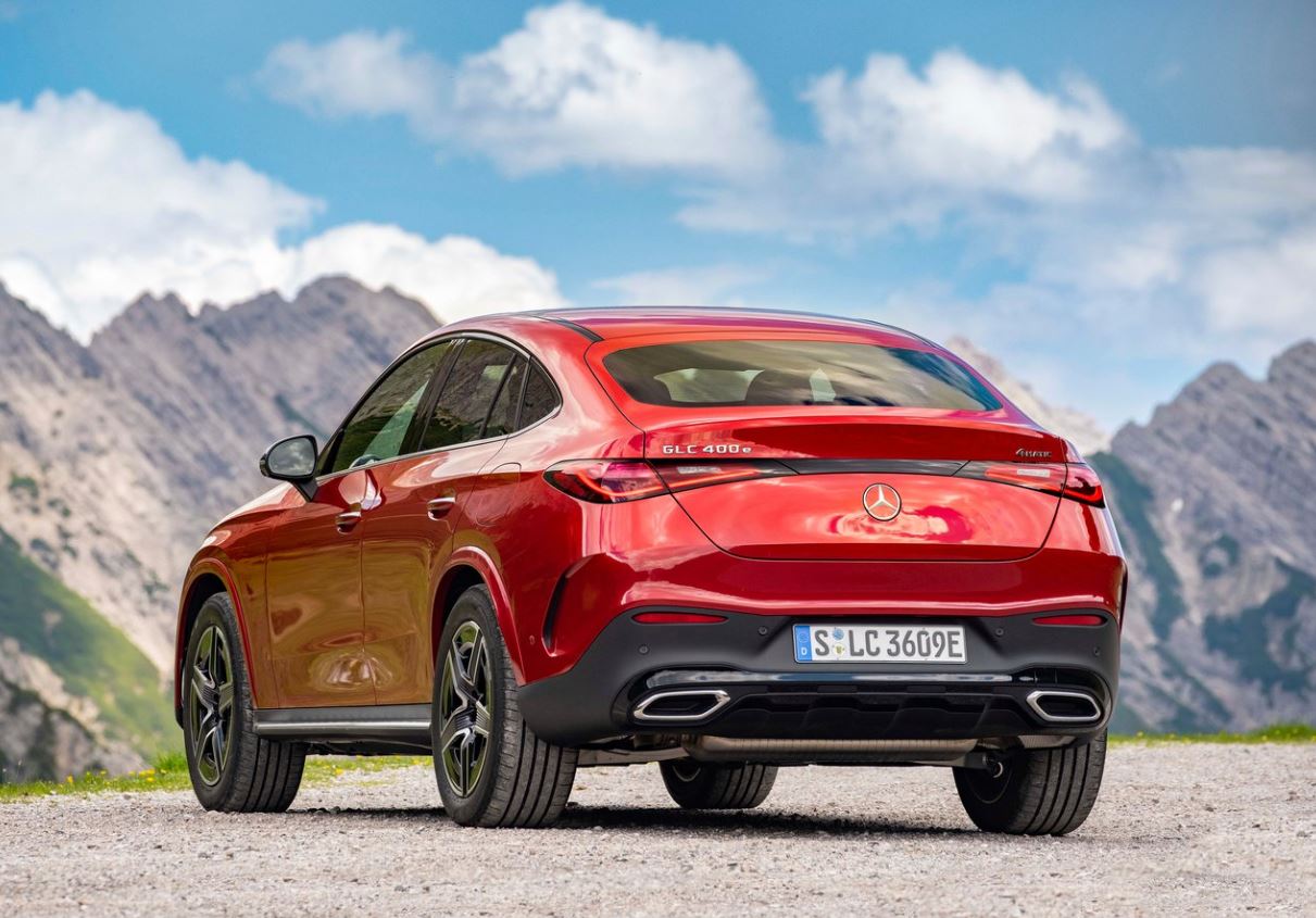 2025 Mercedes GLC Coupe 300d 2.0 4Matic (269 HP) AMG 9G-Tronic Özellikleri - arabavs.com