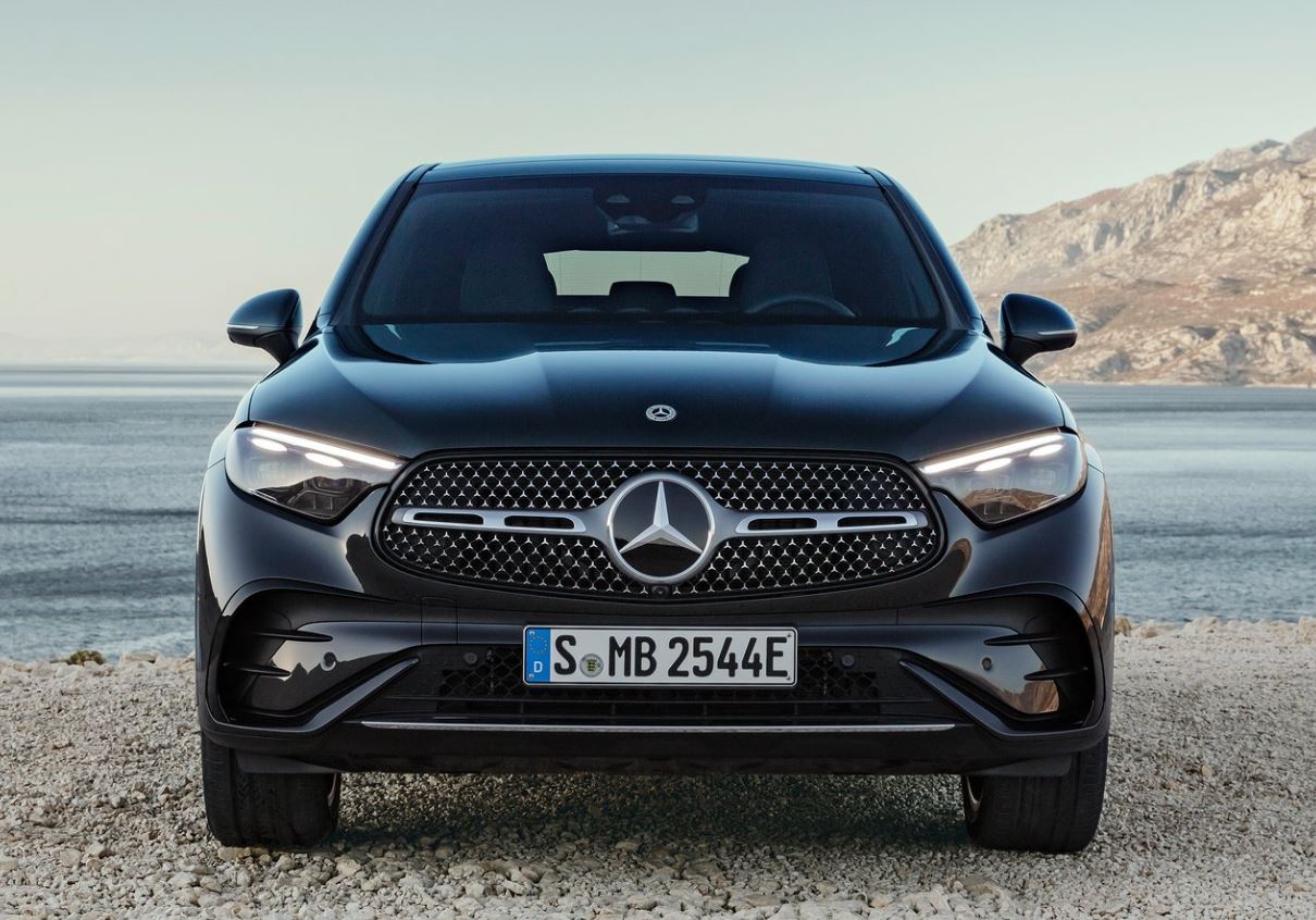 2025 Mercedes GLC Coupe 300d 2.0 4Matic (269 HP) AMG 9G-Tronic Özellikleri - arabavs.com
