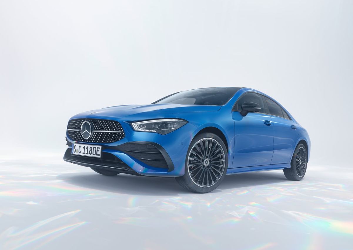 2025 Mercedes CLA Serisi Coupe 200 1.3 (163 HP) AMG 7G-DCT Özellikleri - arabavs.com