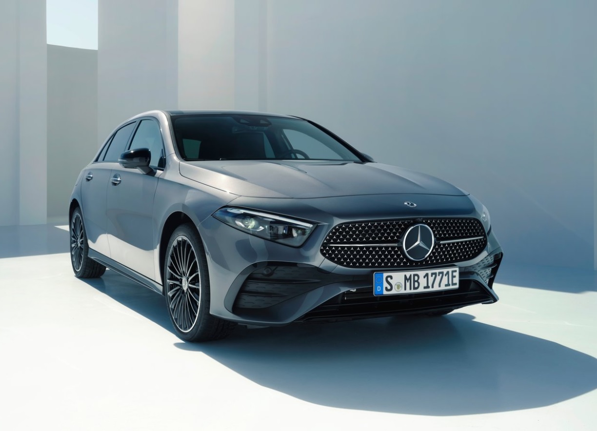 2025 Mercedes A Serisi Hatchback 5 Kapı A200 1.3 (163 HP) AMG 7G-DCT Özellikleri - arabavs.com
