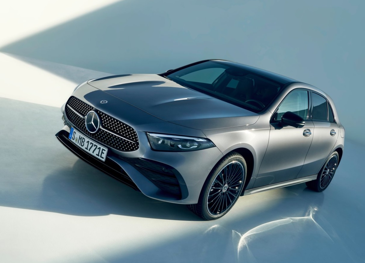 2025 Mercedes A Serisi Hatchback 5 Kapı A200 1.3 (163 HP) AMG 7G-DCT Özellikleri - arabavs.com